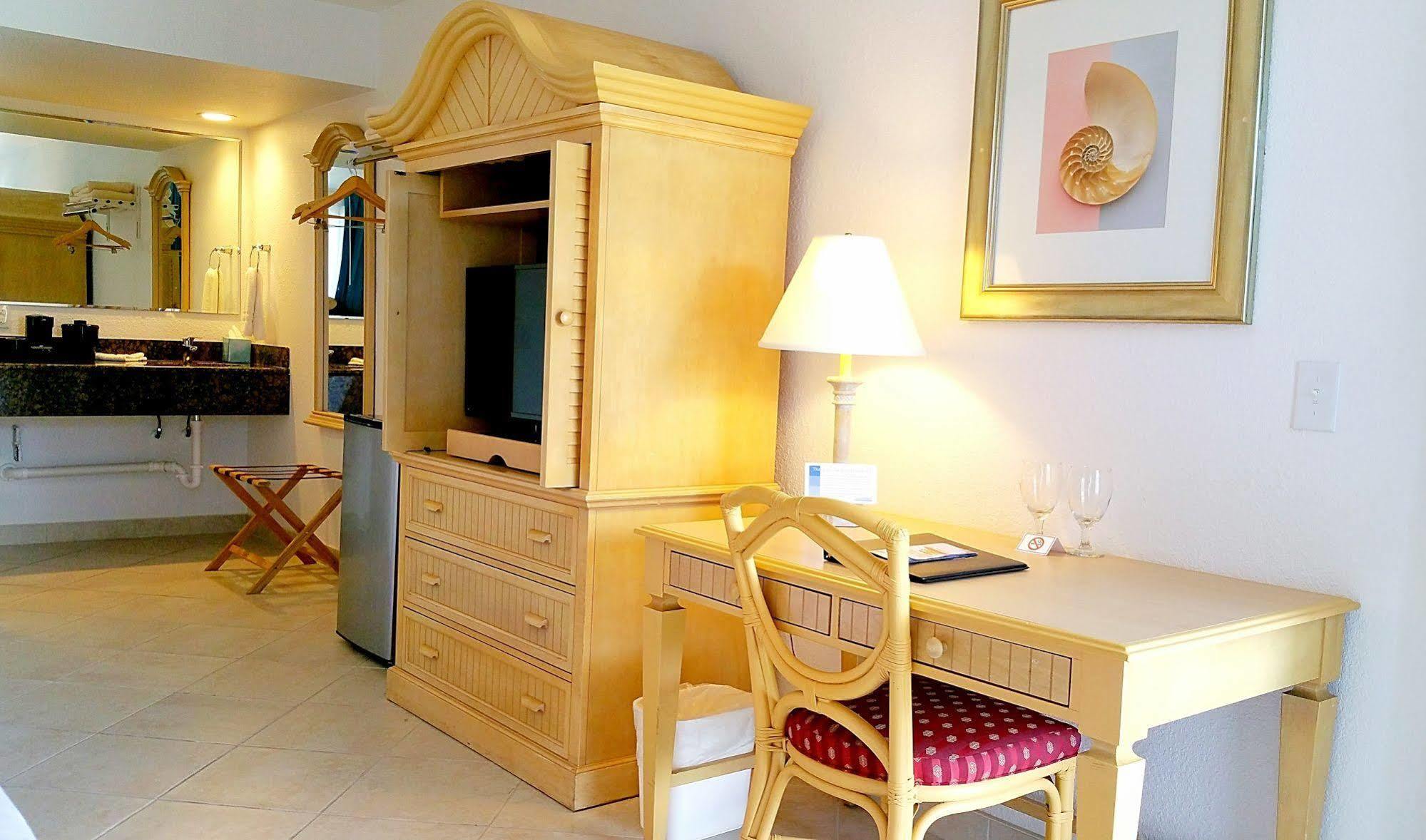 Dolphin Key Resort - Кейп Корал Екстериор снимка
